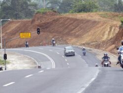 Cara Mengemudi Mobil Matic Di Tanjakan Macet